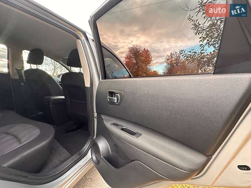 Внедорожник / Кроссовер Nissan Qashqai 2010 в Ужгороде фото 10 Внедорожник / Кроссовер Nissan Qashqai 2010 в Ужгороде
