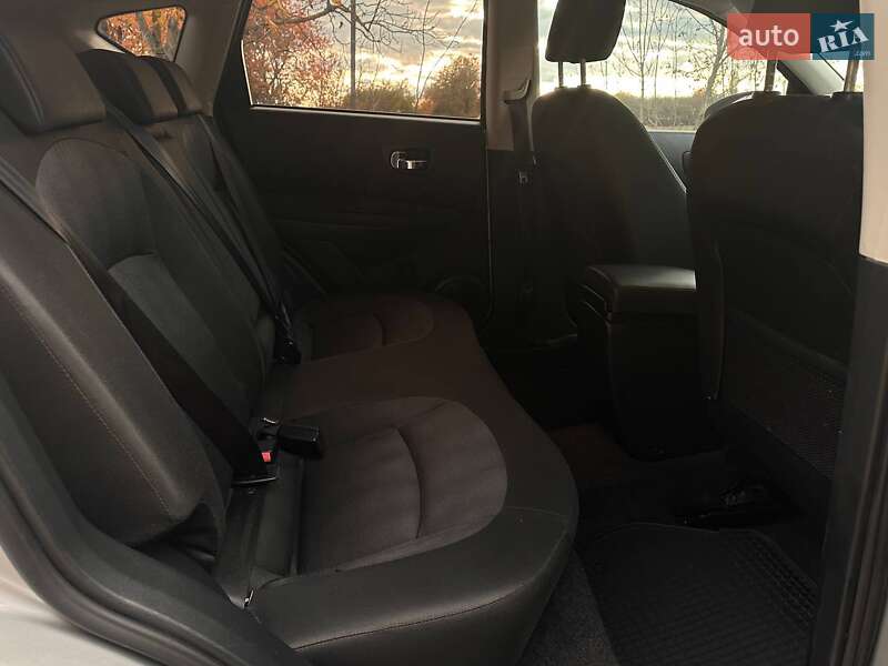 Внедорожник / Кроссовер Nissan Qashqai 2010 в Ужгороде фото 11 Внедорожник / Кроссовер Nissan Qashqai 2010 в Ужгороде