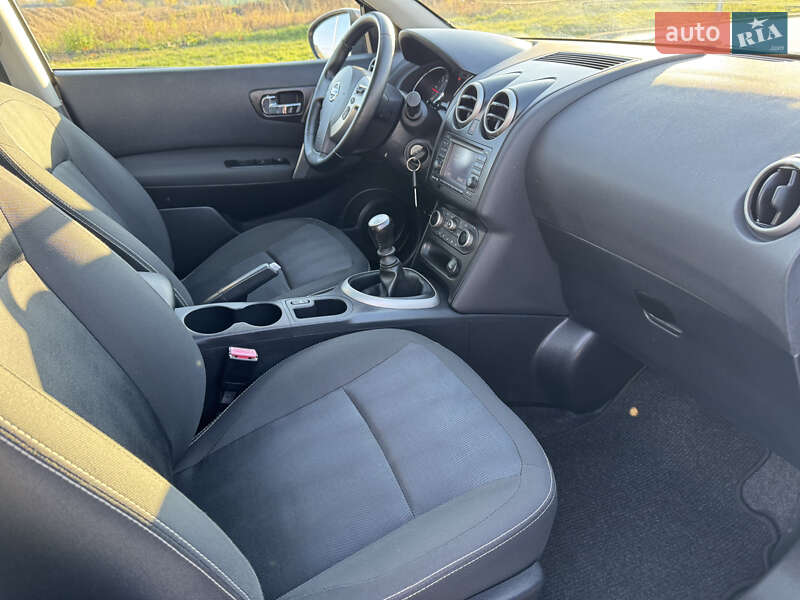 Позашляховик / Кросовер Nissan Qashqai 2012 в Луцьку