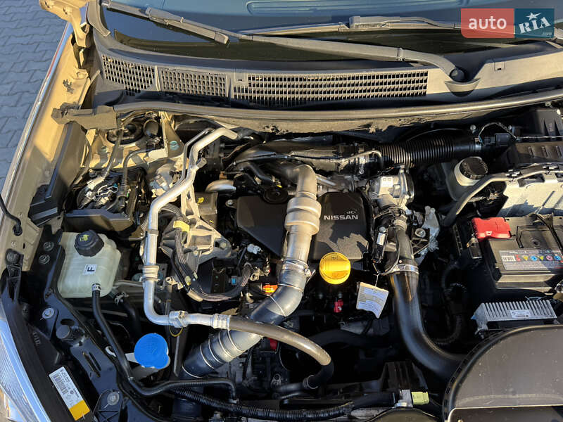 Позашляховик / Кросовер Nissan Qashqai 2012 в Луцьку