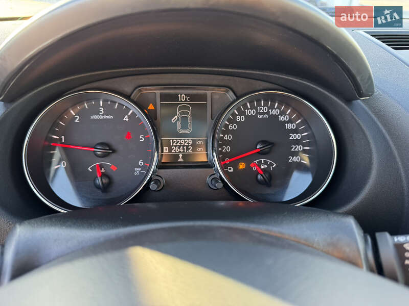 Позашляховик / Кросовер Nissan Qashqai 2012 в Луцьку