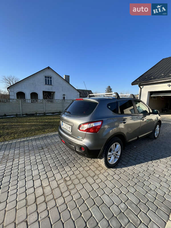 Позашляховик / Кросовер Nissan Qashqai 2011 в Турійську