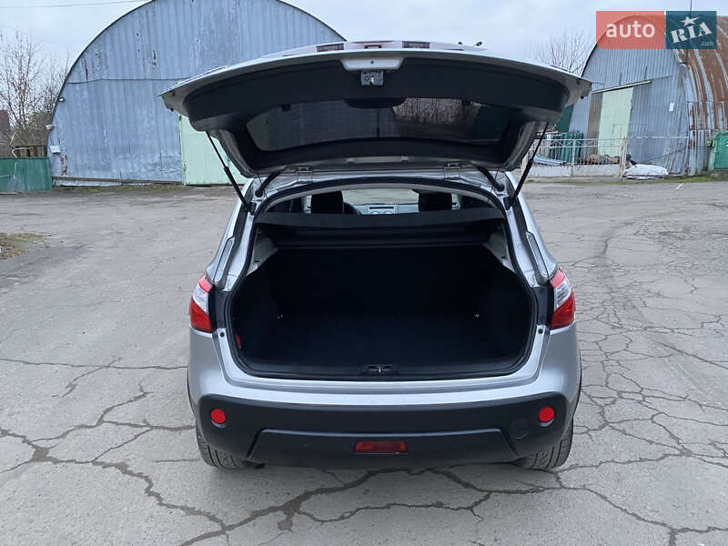 Внедорожник / Кроссовер Nissan Qashqai 2012 в Ровно фото 24 Внедорожник / Кроссовер Nissan Qashqai 2012 в Ровно