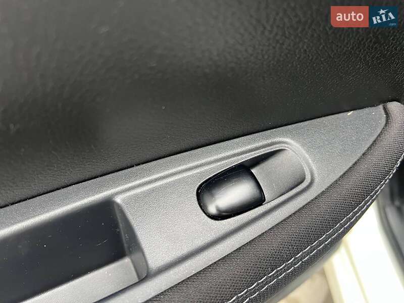 Внедорожник / Кроссовер Nissan Qashqai 2017 в Львове фото 35 Внедорожник / Кроссовер Nissan Qashqai 2017 в Львове