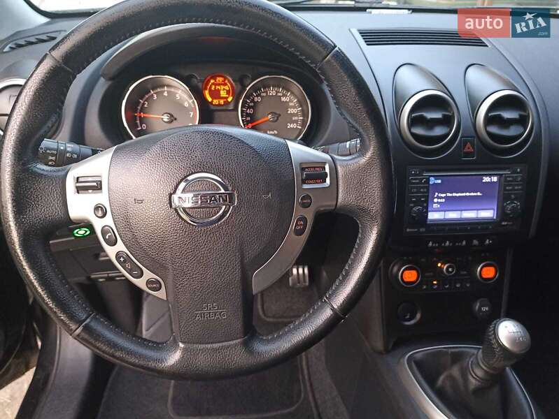 Позашляховик / Кросовер Nissan Qashqai 2009 в Запоріжжі