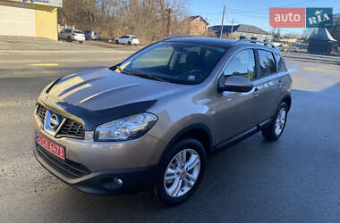 Позашляховик / Кросовер Nissan Qashqai 2010 в Івано-Франківську