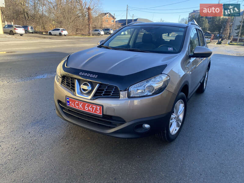 Внедорожник / Кроссовер Nissan Qashqai 2010 в Ивано-Франковске