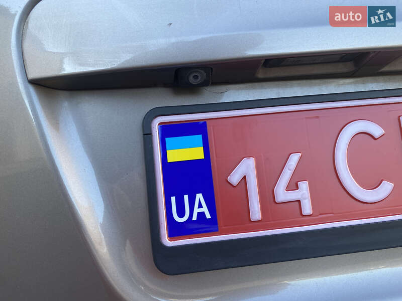 Внедорожник / Кроссовер Nissan Qashqai 2010 в Ивано-Франковске