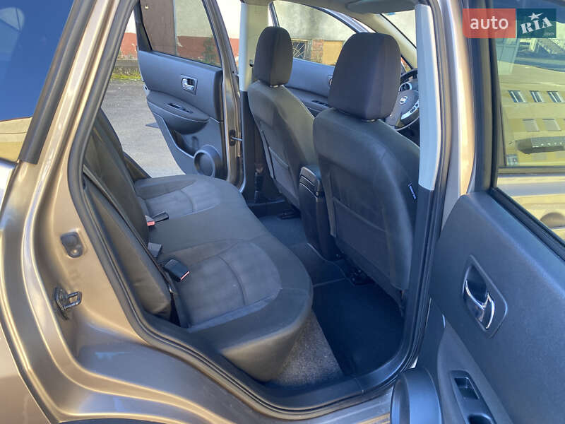 Внедорожник / Кроссовер Nissan Qashqai 2010 в Ивано-Франковске