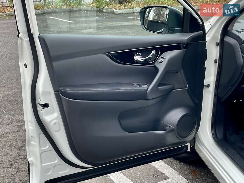 Внедорожник / Кроссовер Nissan Qashqai 2020 в Киеве