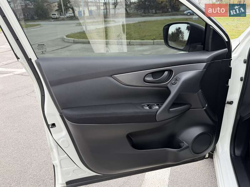 Внедорожник / Кроссовер Nissan Qashqai 2021 в Днепре