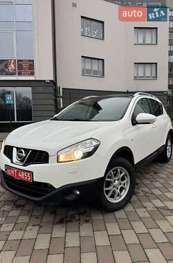 Позашляховик / Кросовер Nissan Qashqai 2011 в Львові