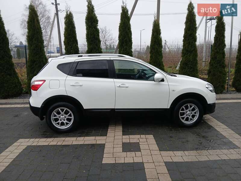 Внедорожник / Кроссовер Nissan Qashqai 2010 в Кременце