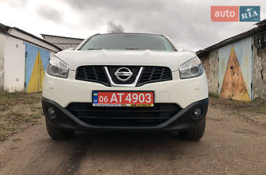 Позашляховик / Кросовер Nissan Qashqai 2010 в Коростені