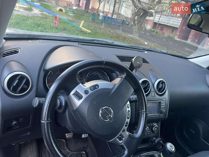 Внедорожник / Кроссовер Nissan Qashqai 2010 в Калуше