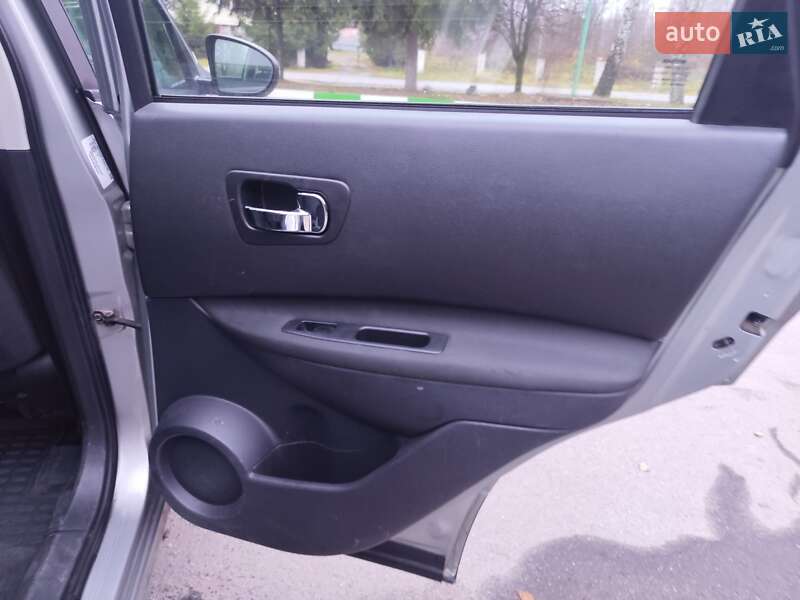 Внедорожник / Кроссовер Nissan Qashqai 2010 в Звягеле