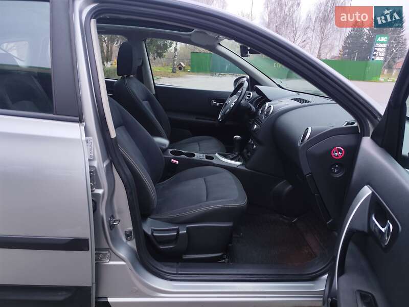 Внедорожник / Кроссовер Nissan Qashqai 2010 в Звягеле