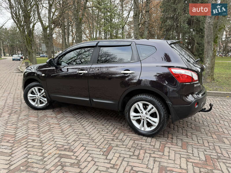 Внедорожник / Кроссовер Nissan Qashqai 2011 в Конотопе