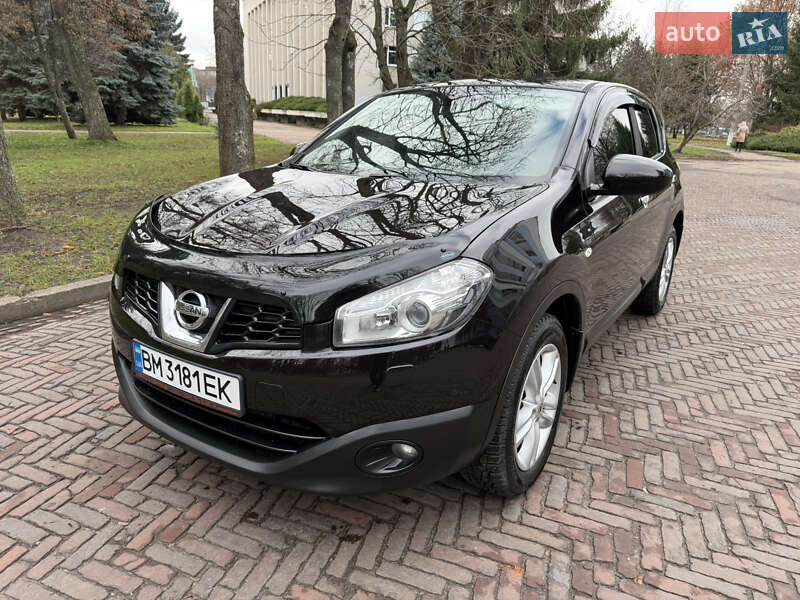 Внедорожник / Кроссовер Nissan Qashqai 2011 в Конотопе
