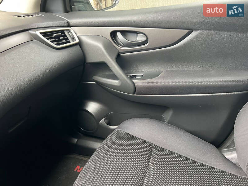 Позашляховик / Кросовер Nissan Qashqai 2017 в Києві фото 15 Позашляховик / Кросовер Nissan Qashqai 2017 в Києві