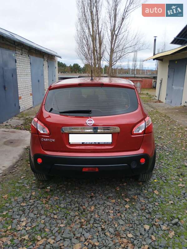 Внедорожник / Кроссовер Nissan Qashqai 2012 в Вараше
