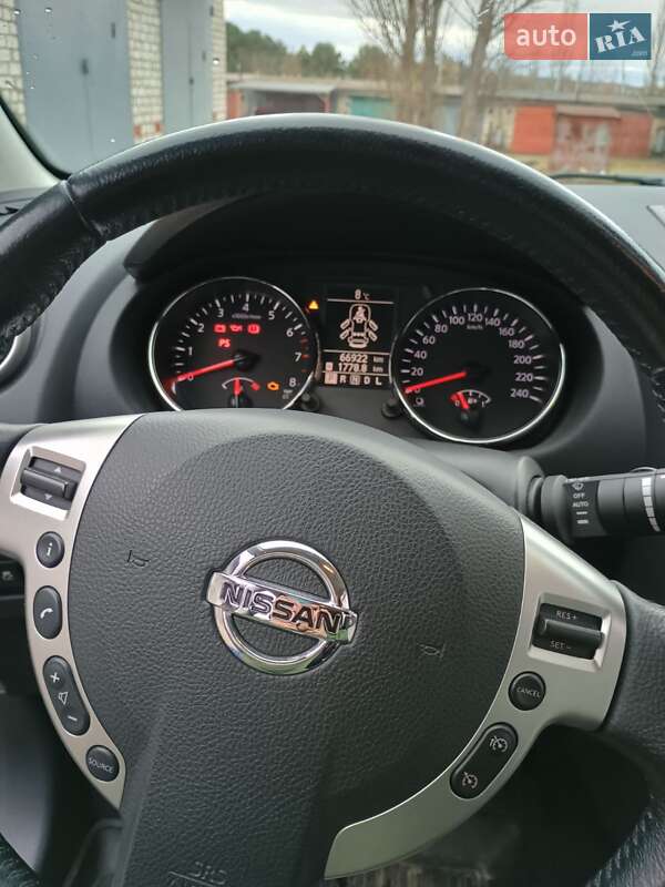 Внедорожник / Кроссовер Nissan Qashqai 2012 в Вараше