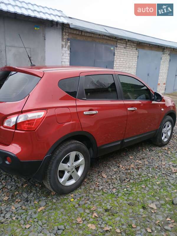 Внедорожник / Кроссовер Nissan Qashqai 2012 в Вараше