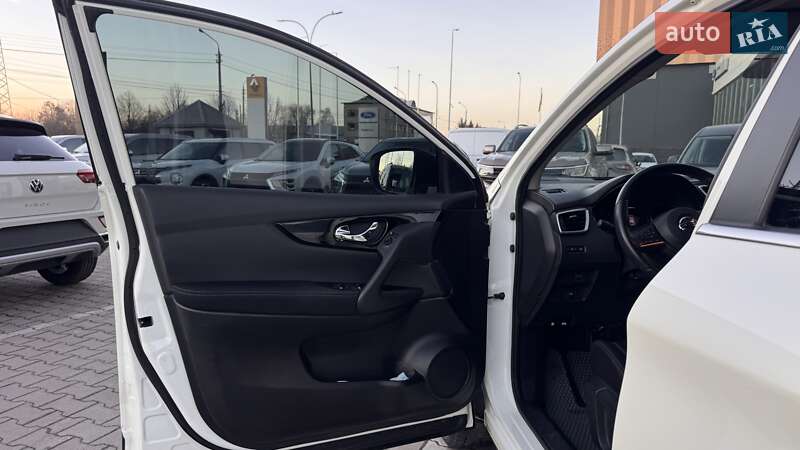Позашляховик / Кросовер Nissan Qashqai 2020 в Чернівцях