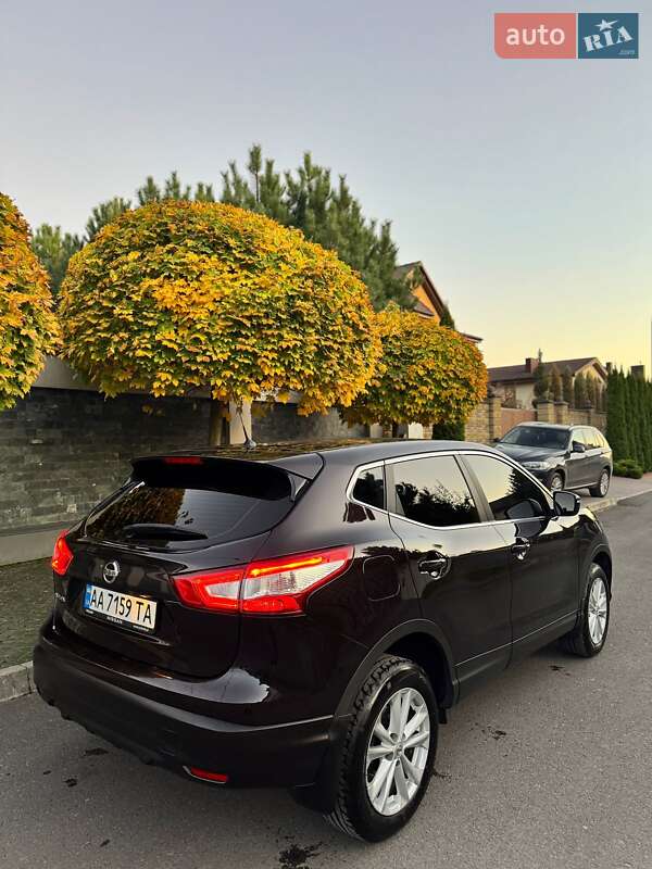 Внедорожник / Кроссовер Nissan Qashqai 2017 в Ровно