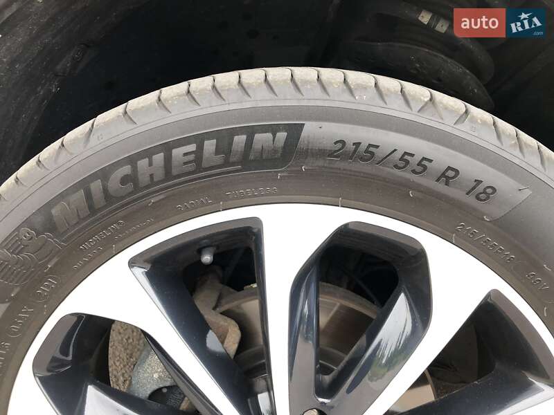 Позашляховик / Кросовер Nissan Qashqai 2012 в Житомирі