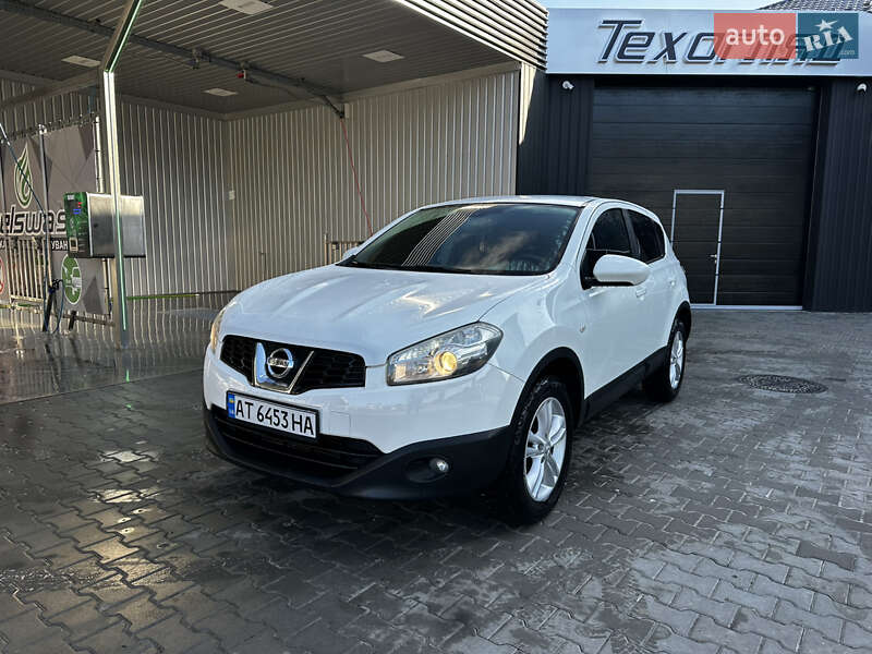 Внедорожник / Кроссовер Nissan Qashqai 2010 в Кицмани