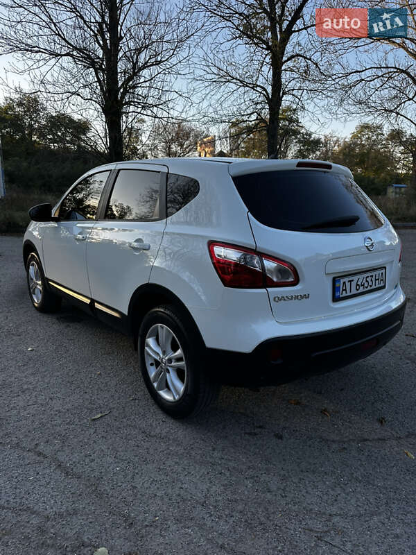 Внедорожник / Кроссовер Nissan Qashqai 2010 в Кицмани