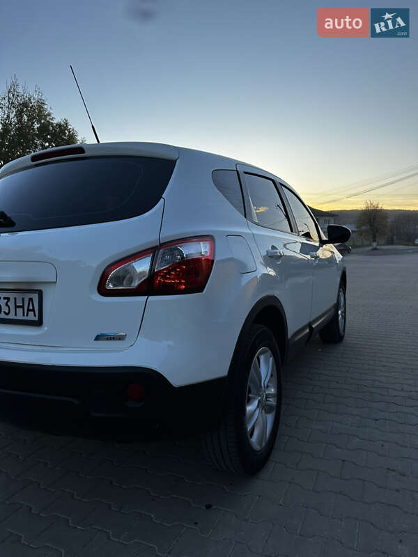 Внедорожник / Кроссовер Nissan Qashqai 2010 в Кицмани