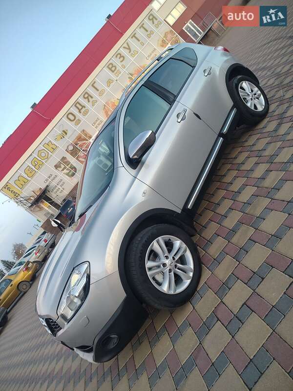 Внедорожник / Кроссовер Nissan Qashqai 2012 в Гайсине