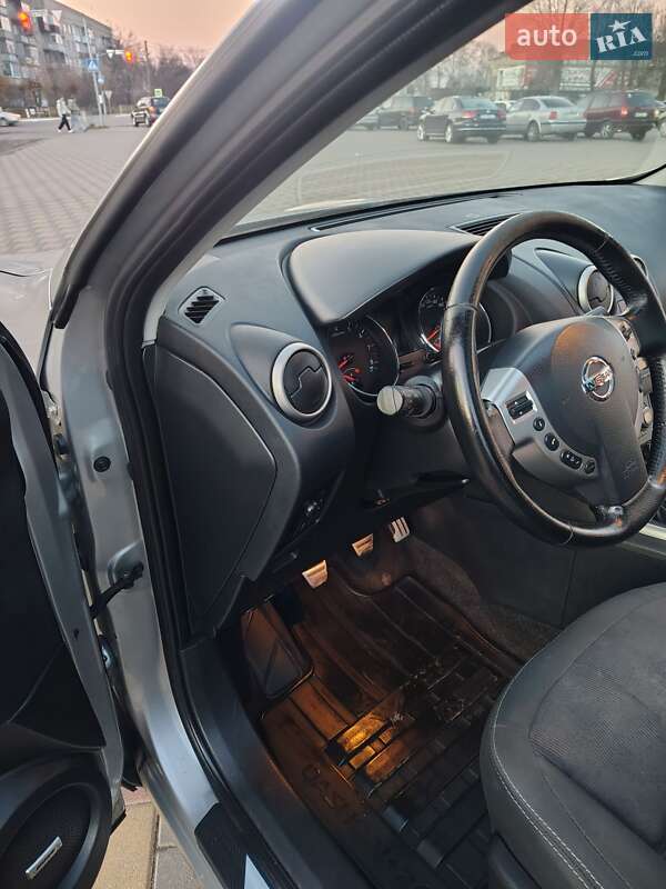 Внедорожник / Кроссовер Nissan Qashqai 2012 в Гайсине