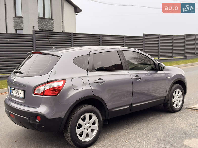 Внедорожник / Кроссовер Nissan Qashqai 2010 в Тернополе