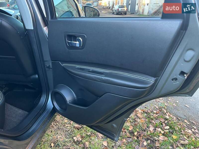 Внедорожник / Кроссовер Nissan Qashqai 2013 в Луцке