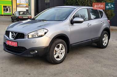 Позашляховик / Кросовер Nissan Qashqai 2010 в Звягелі