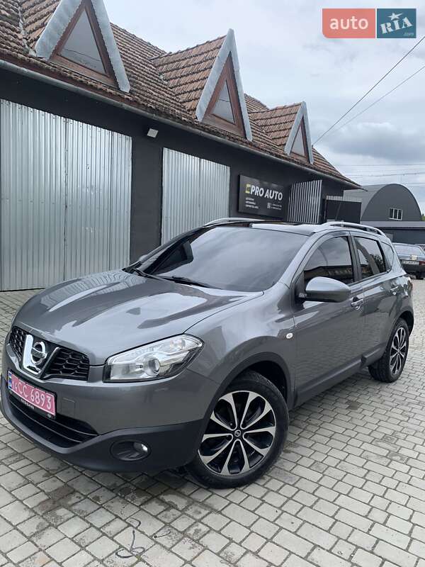 Позашляховик / Кросовер Nissan Qashqai 2012 в Коломиї