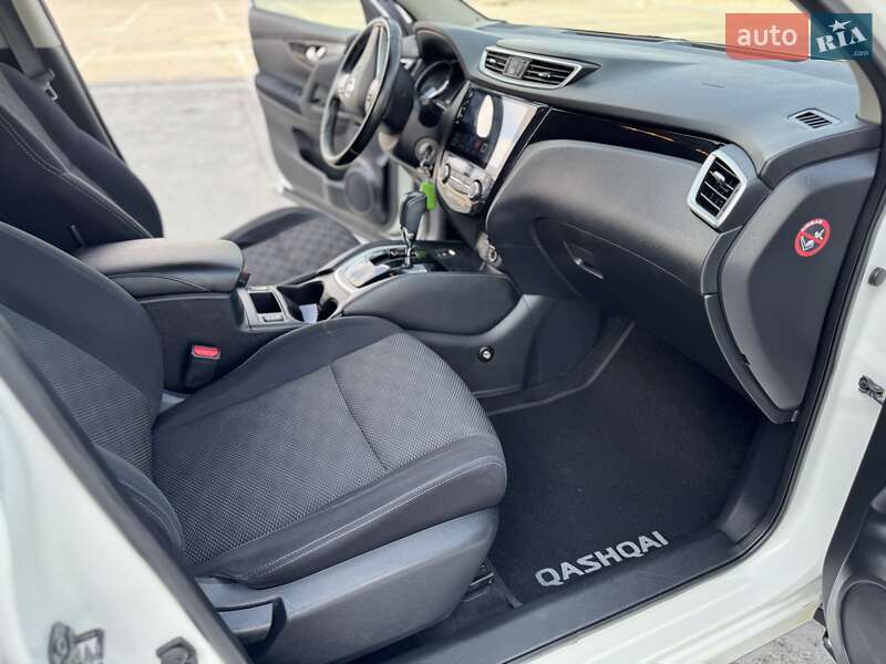 Позашляховик / Кросовер Nissan Qashqai 2016 в Києві