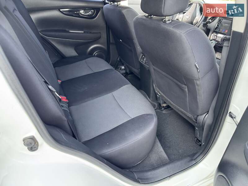 Позашляховик / Кросовер Nissan Qashqai 2016 в Києві