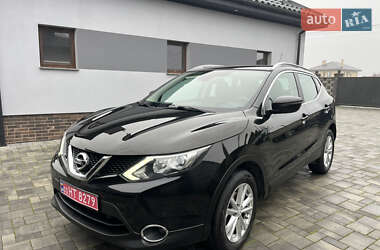 Внедорожник / Кроссовер Nissan Qashqai 2015 в Ровно