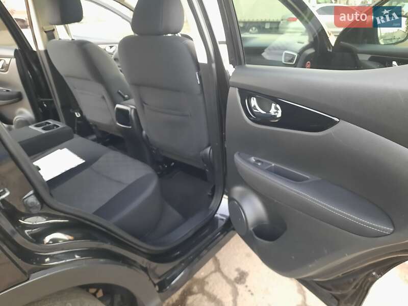 Позашляховик / Кросовер Nissan Qashqai 2015 в Полтаві фото 90 Позашляховик / Кросовер Nissan Qashqai 2015 в Полтаві