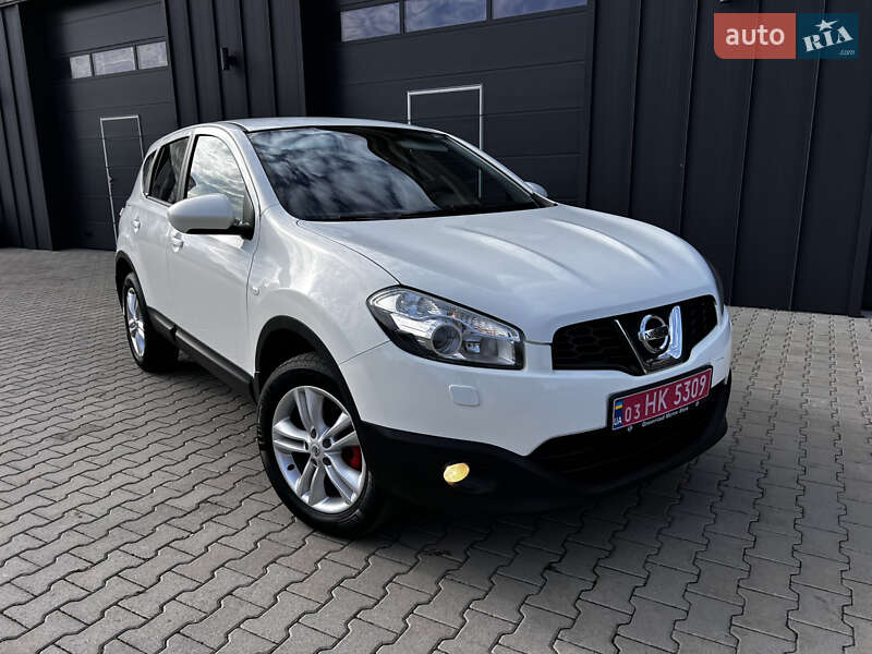 Внедорожник / Кроссовер Nissan Qashqai 2013 в Нововолынске