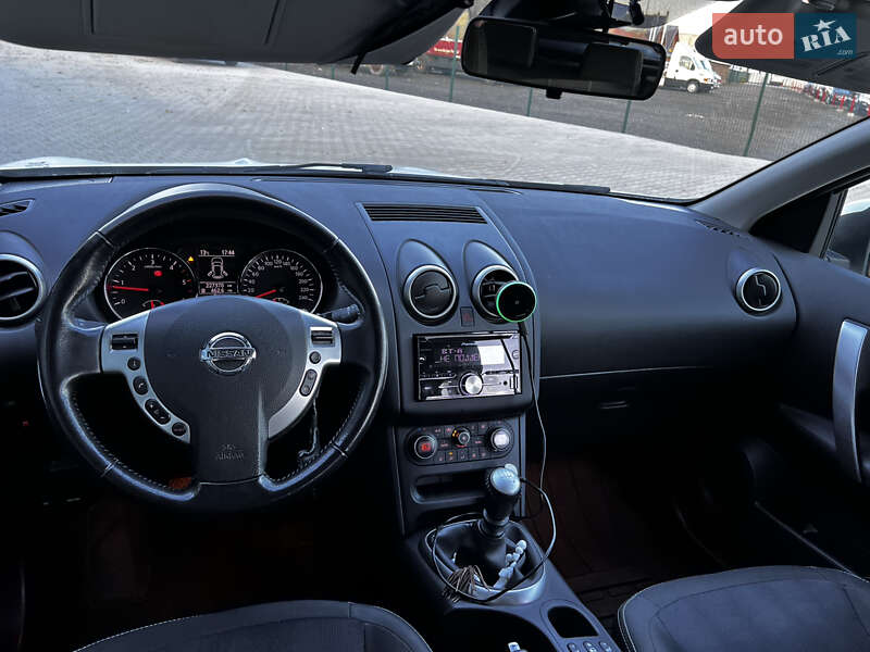 Внедорожник / Кроссовер Nissan Qashqai 2013 в Нововолынске