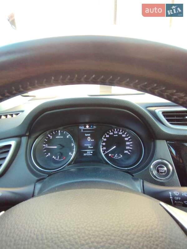 Позашляховик / Кросовер Nissan Qashqai 2015 в Львові