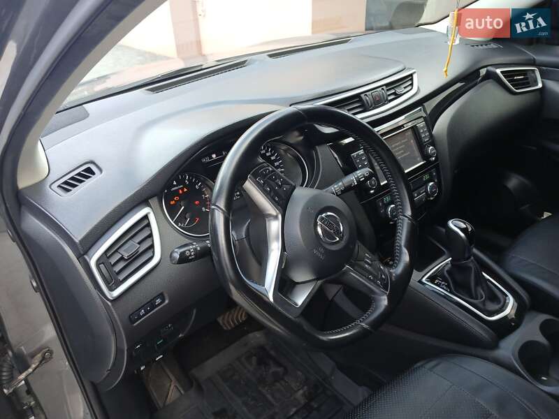 Позашляховик / Кросовер Nissan Qashqai 2019 в Світловодську