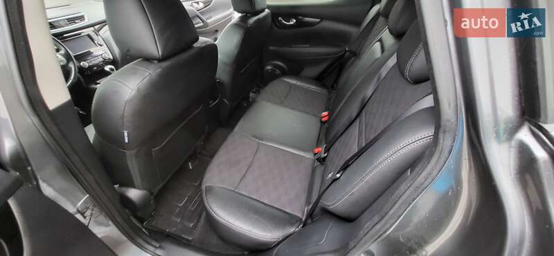 Позашляховик / Кросовер Nissan Qashqai 2015 в Кременчуці