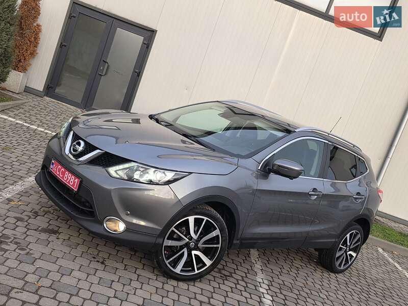Внедорожник / Кроссовер Nissan Qashqai 2017 в Ивано-Франковске