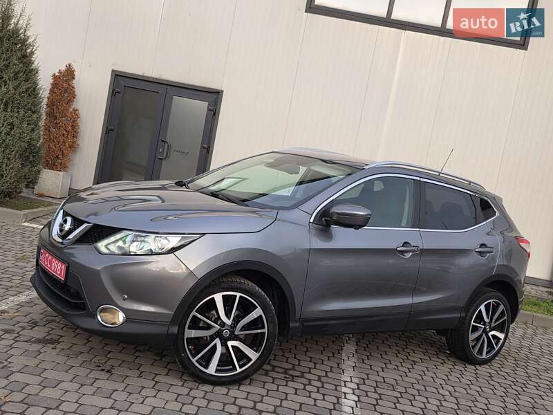Внедорожник / Кроссовер Nissan Qashqai 2017 в Ивано-Франковске